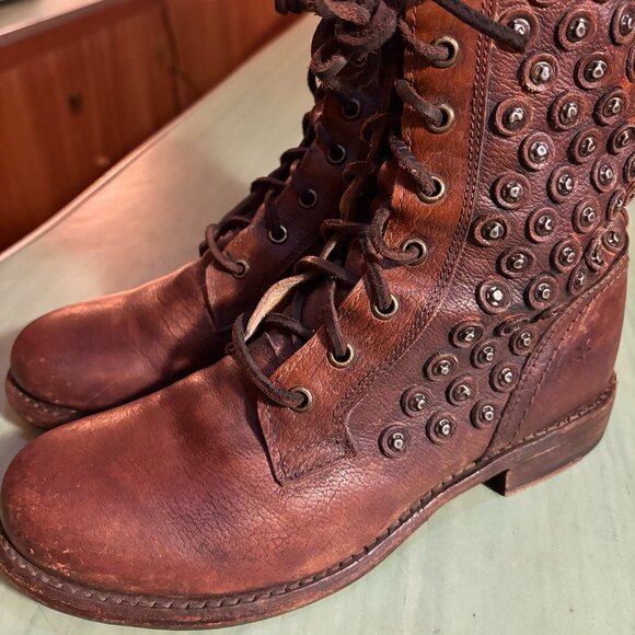 Womens Frye Jenna Disc Studded Lace Distressed 76421 Boots Size 8 B - Picture 1 of 13